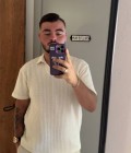 Встретьте Мужчинa : Tom, 20 лет до Франция  